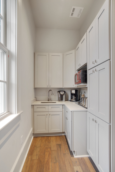 Sweeney Restoration work on 01-Valence St 19